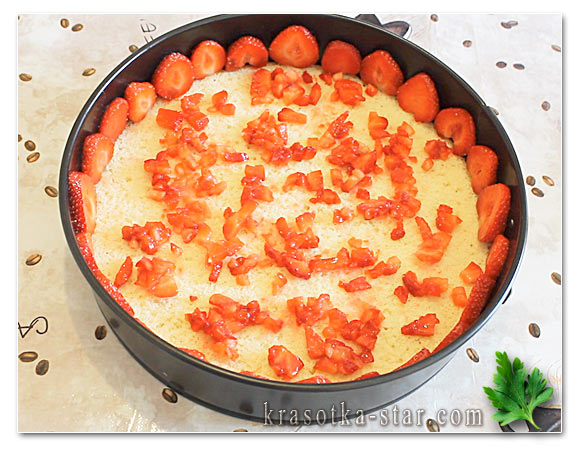 Торт нежность с клубникой. %D0%9A%D0%BB%D1%83%D0%B1%D0%BD%D0%B8%D1%87%D0%BD%D1%8B%D0%B9 %D1%82%D0%BE%D1%80%D1%82 10. Торт нежность с клубникой фото. Торт нежность с клубникой-%D0%9A%D0%BB%D1%83%D0%B1%D0%BD%D0%B8%D1%87%D0%BD%D1%8B%D0%B9 %D1%82%D0%BE%D1%80%D1%82 10. картинка Торт нежность с клубникой. картинка %D0%9A%D0%BB%D1%83%D0%B1%D0%BD%D0%B8%D1%87%D0%BD%D1%8B%D0%B9 %D1%82%D0%BE%D1%80%D1%82 10. Добрый день, друзья! В разгар ягодного сезона давайте побалуем себя и близких вкусняшкой и испечем торт с клубникой. Аромат и небольшая кислинка этих плодов придадут очень приятный акцент выпечке, да и чудесно и ярко ее украсят.